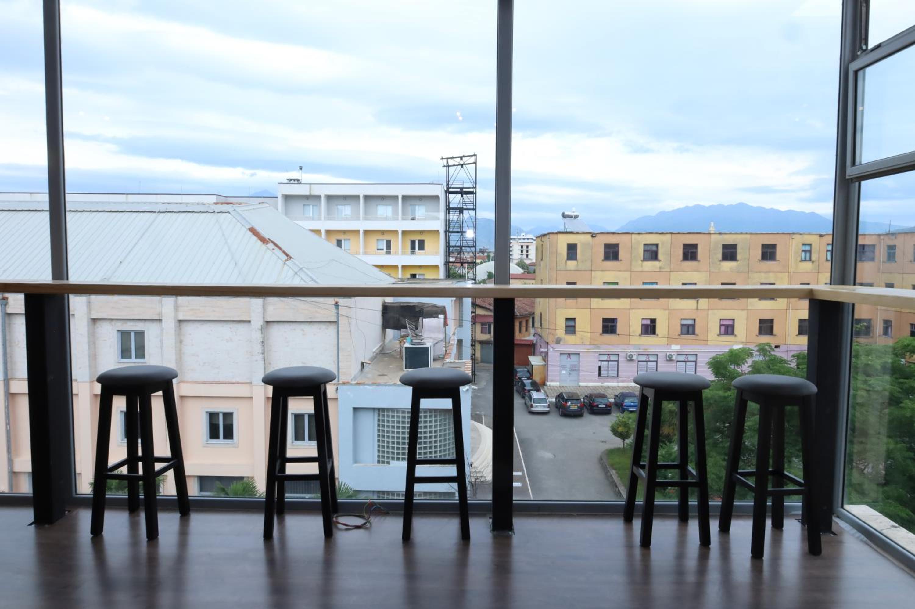 Hostel 90pods & C O working