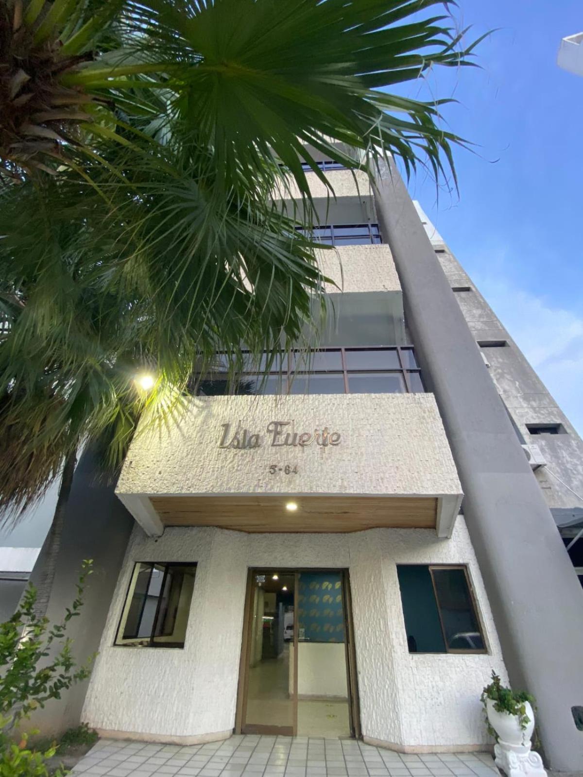 Mini departamento a una cuadra de la playa y de la bahia de Bocagrande