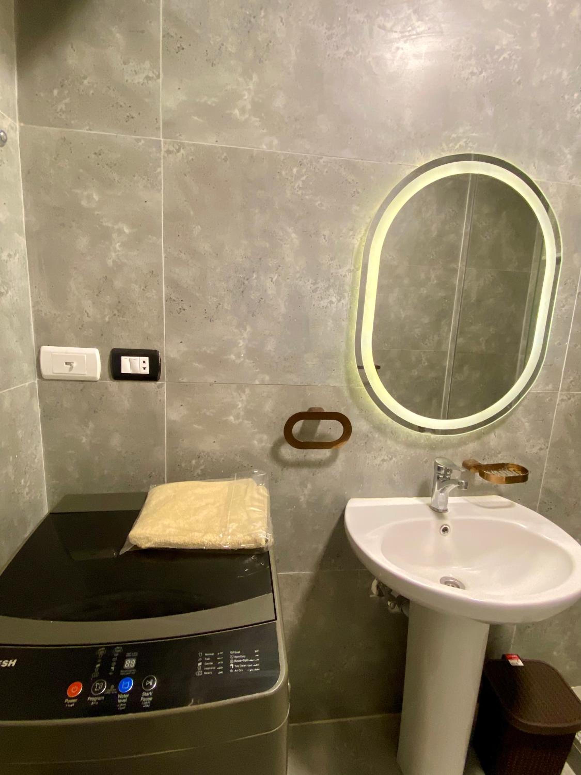 Holiday Inn Downtown - 2 BR in Mohandessin - Agouza