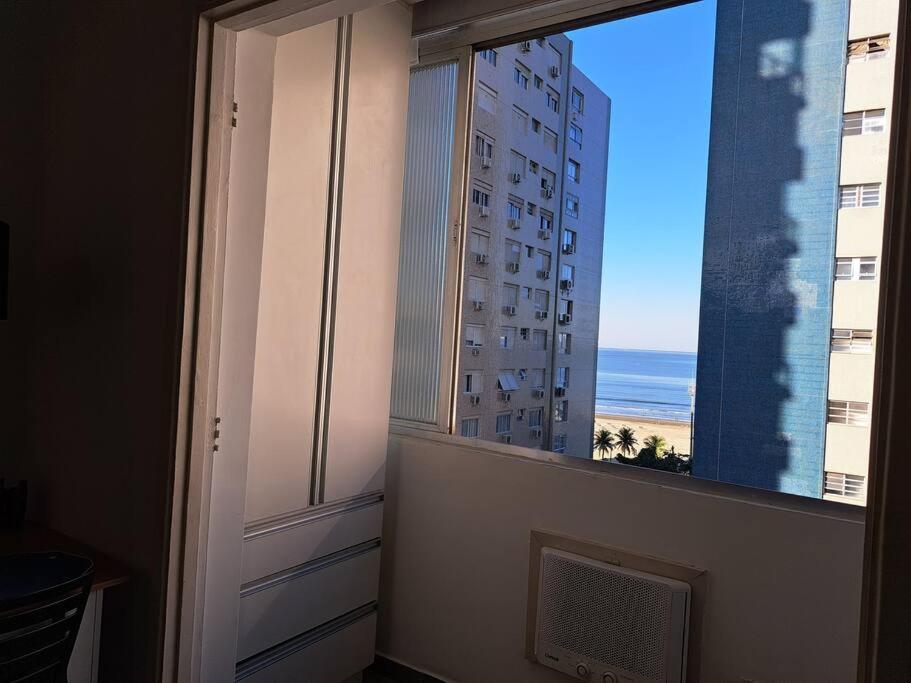 Estúdio na praia do Boqueirão em Santos SP