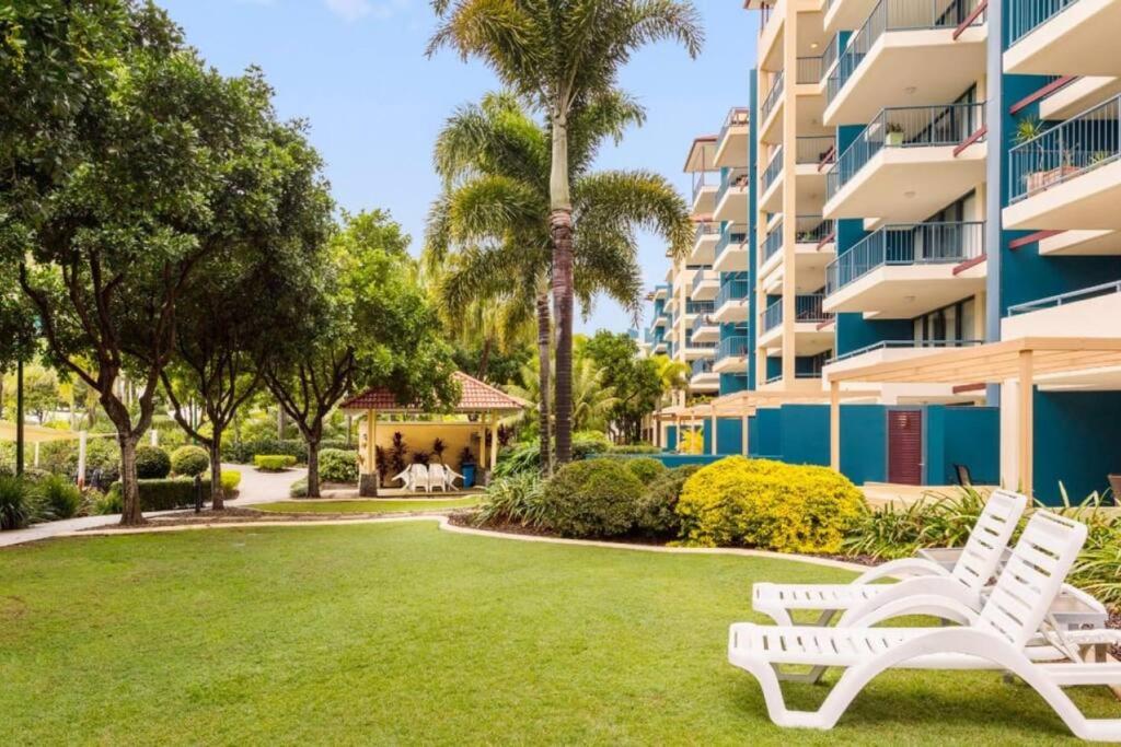Alex Beachfront Apartment