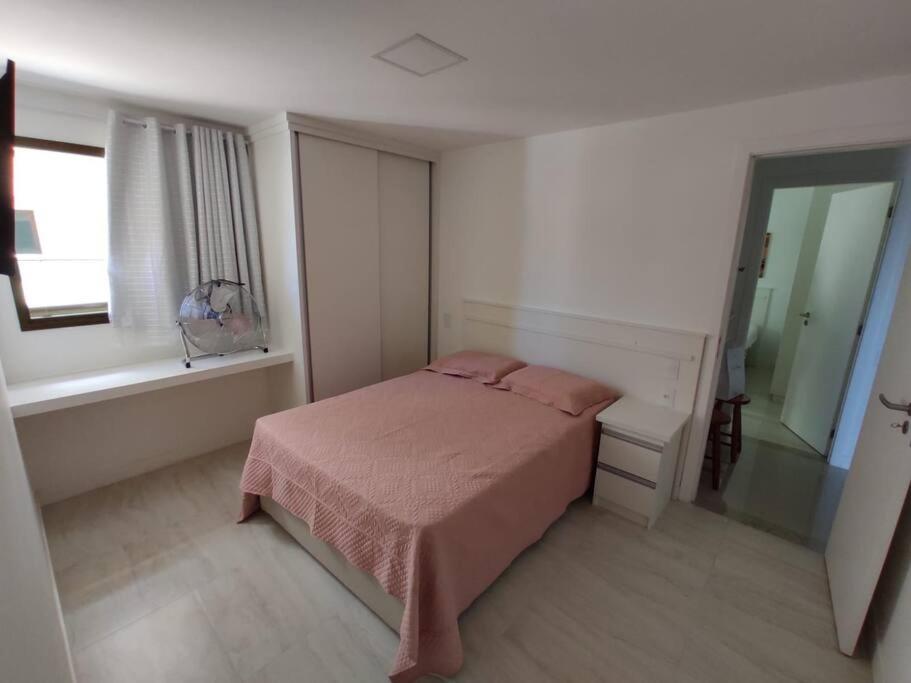 Apartamento de frente praia dos anjos com 3 suítes
