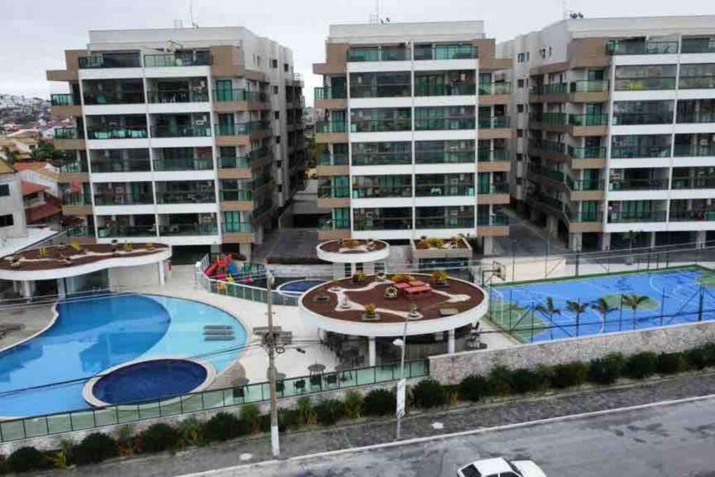 Apartamento de frente praia dos anjos com 3 suítes