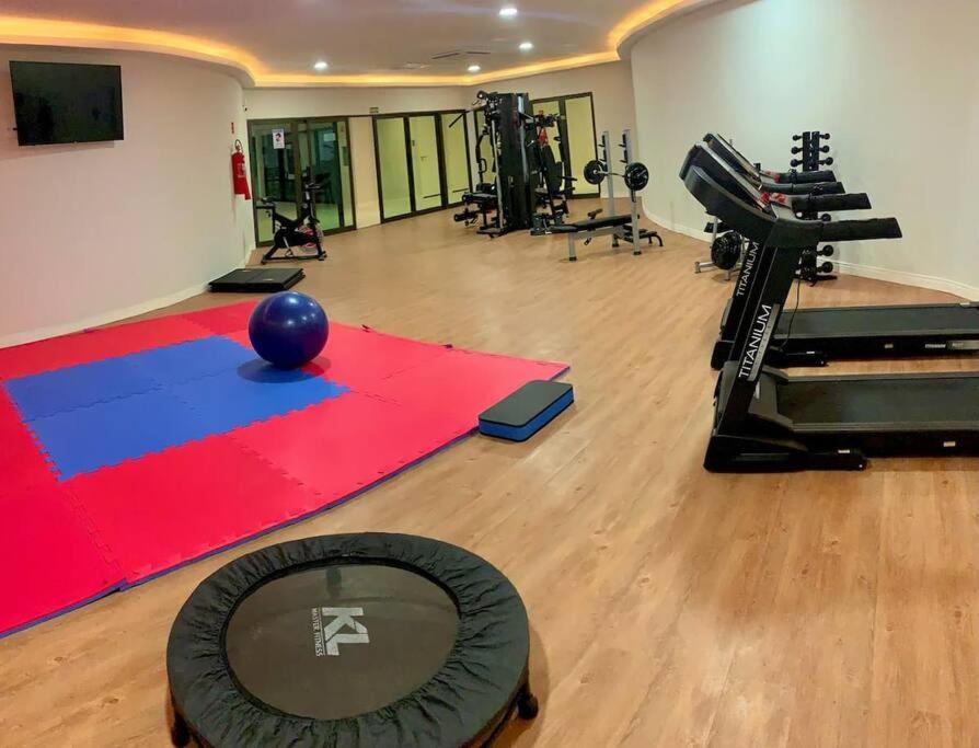 Apartamento de frente praia dos anjos com 3 suítes