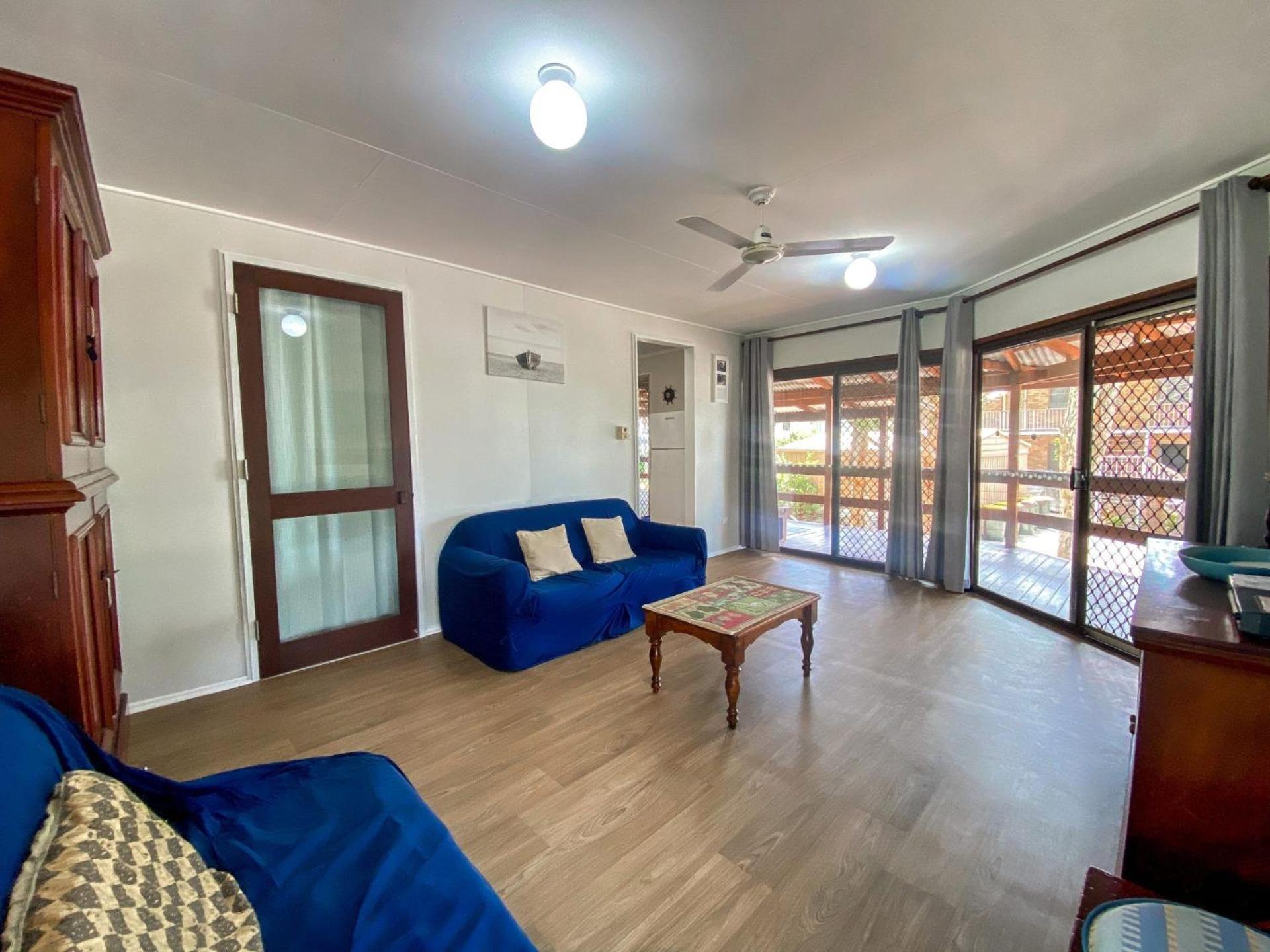 A Yearenda - Water Views -3BR - Steps to the Beach
