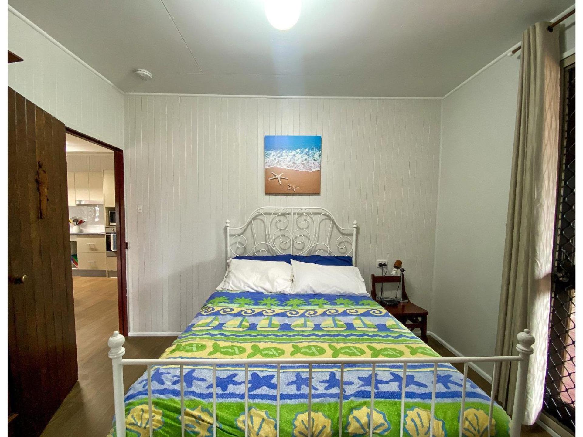 A Yearenda - Water Views -3BR - Steps to the Beach