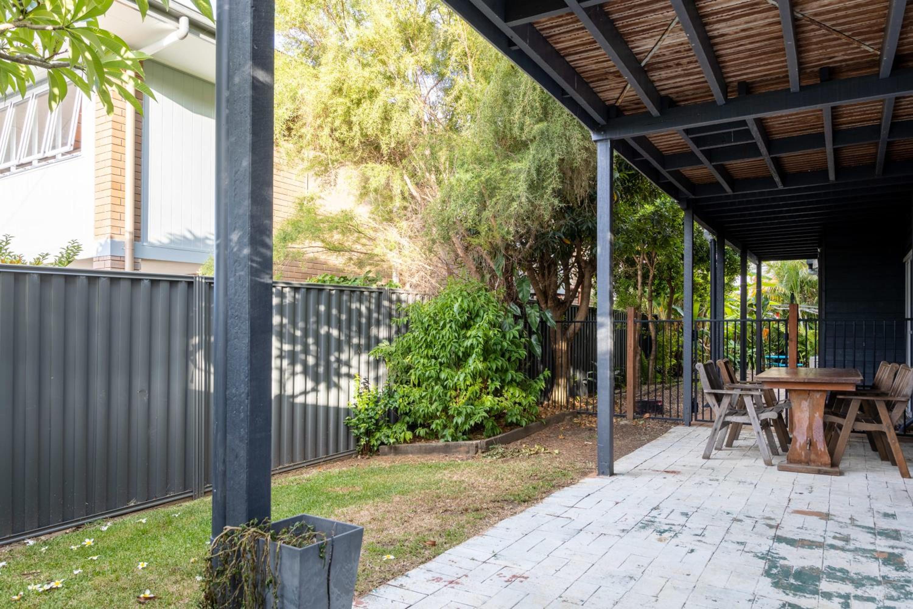 Moffat Beach Retreat, Pet-friendly & Ocean Views