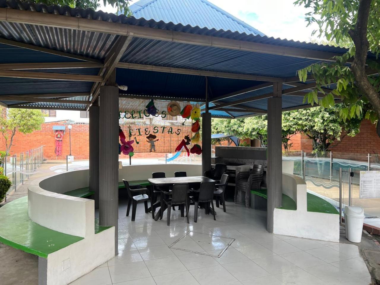 Condominio casa club balkanes Espinal