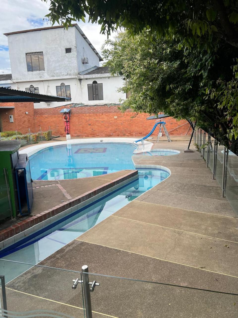 Condominio casa club balkanes Espinal