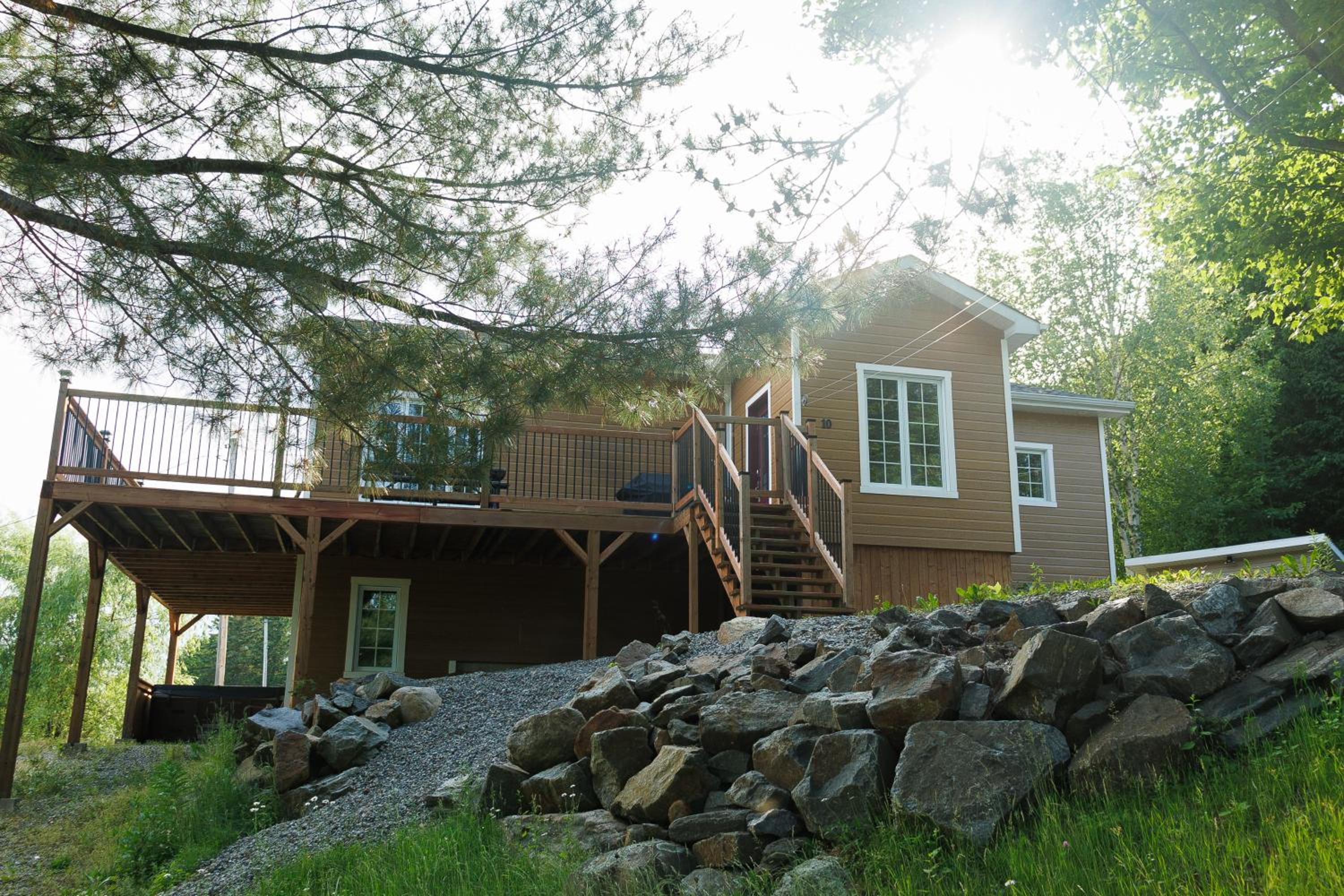 Latt cabin - Lac Simon - Amazing view