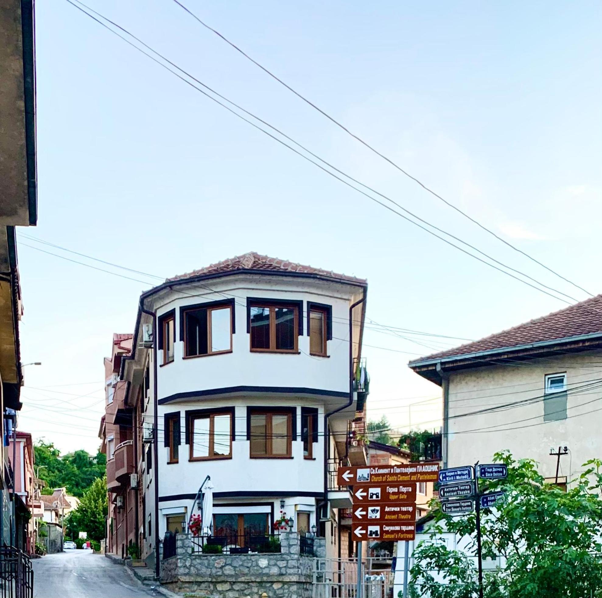 Blue Ohrid Apartment in the Heart of Ohrid - With the Terrace and Garden view 3