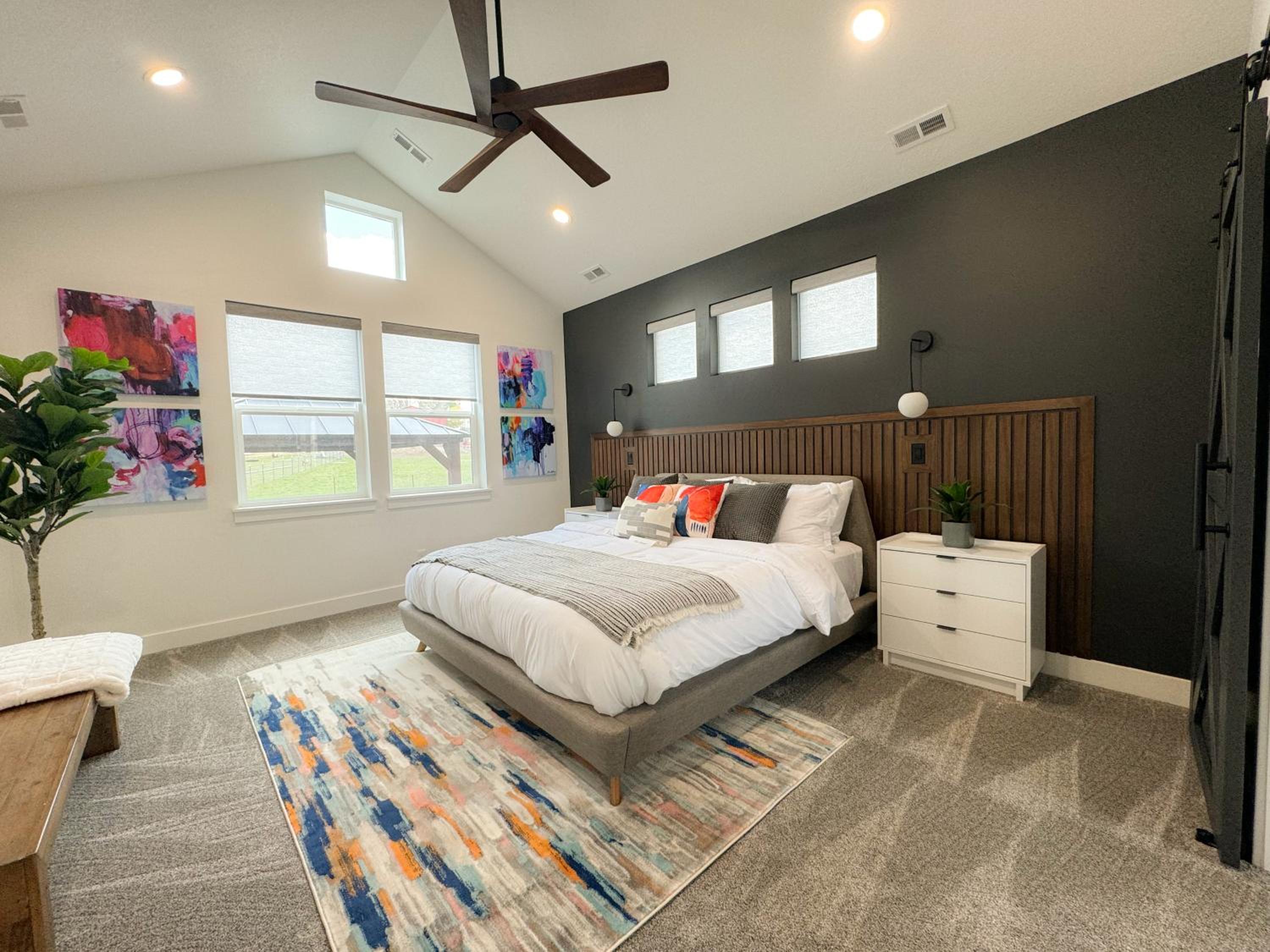 Sport Court! Hot Tub! Putting Green! Bunk Room! view 3