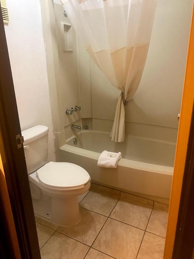 Page Vacations - Quality Inn View of Lake Powell - Page - Property Image 34