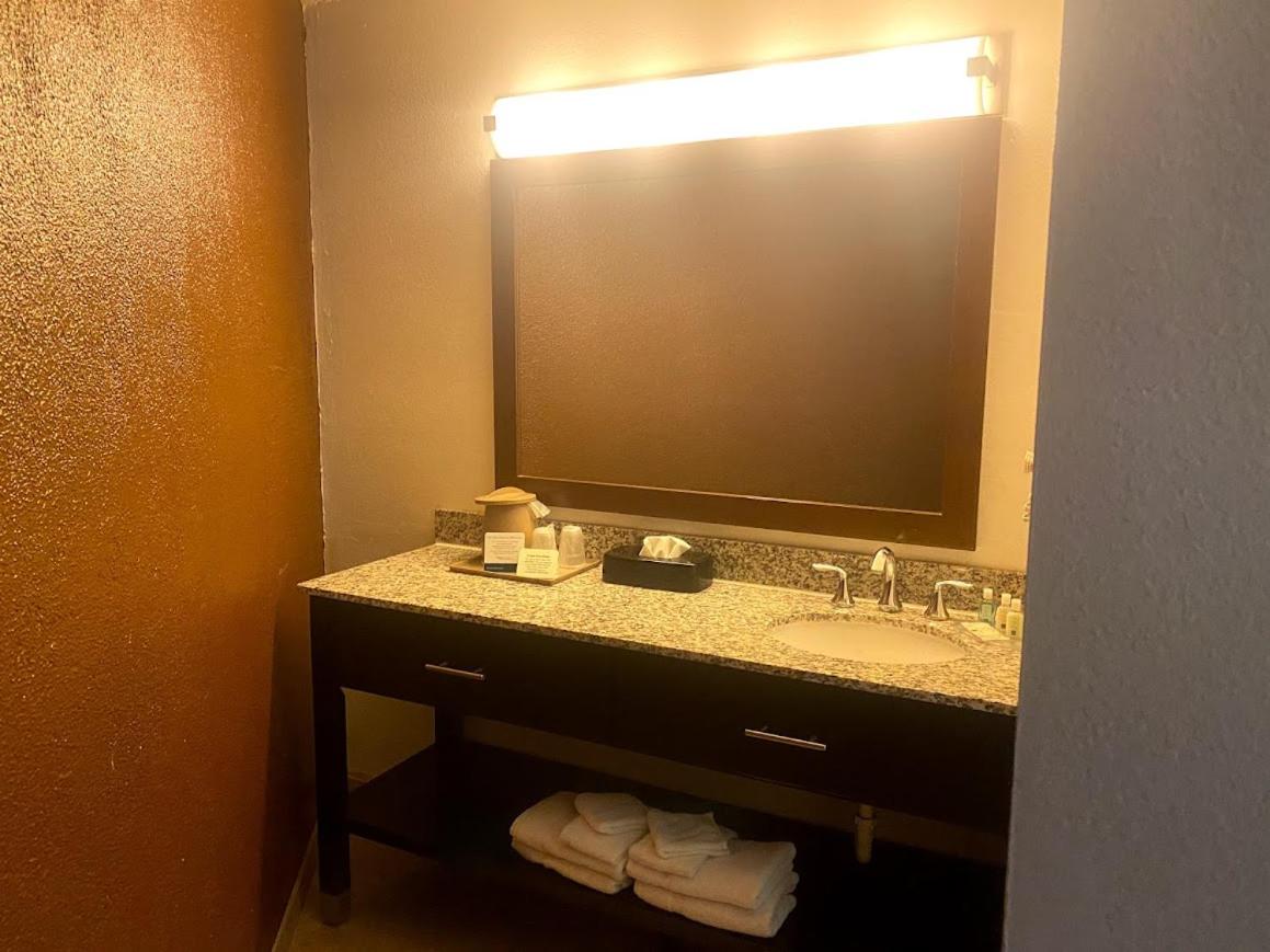 Page Vacations - Quality Inn View of Lake Powell - Page - Property Image 46