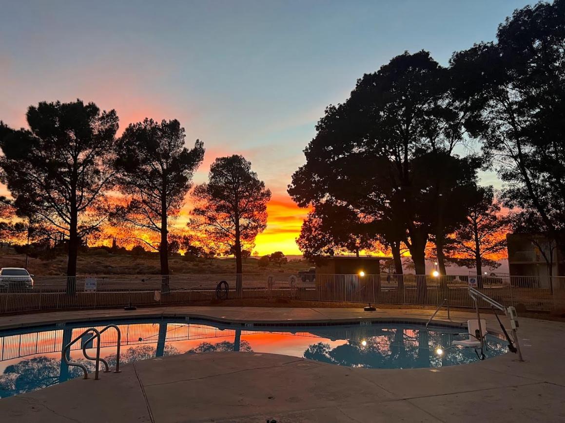 Page Vacations - Quality Inn View of Lake Powell - Page - Property Image 1