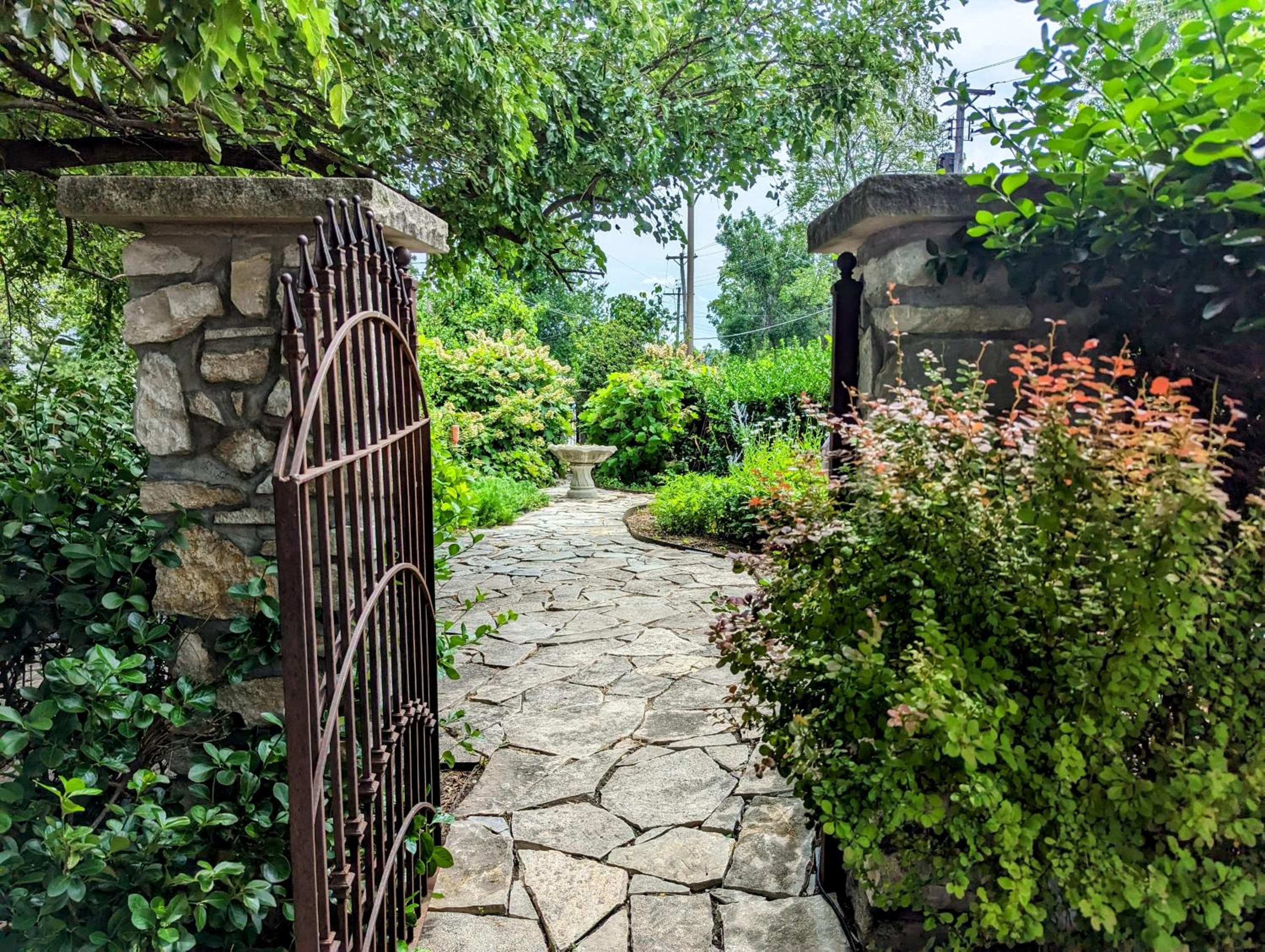 Gothic Heights Inn