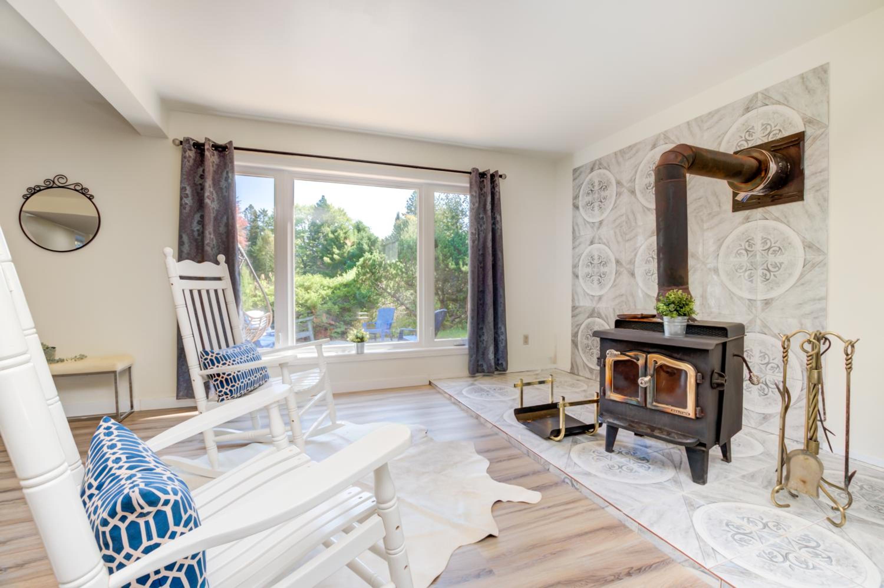Riverfront Cottage Retreat