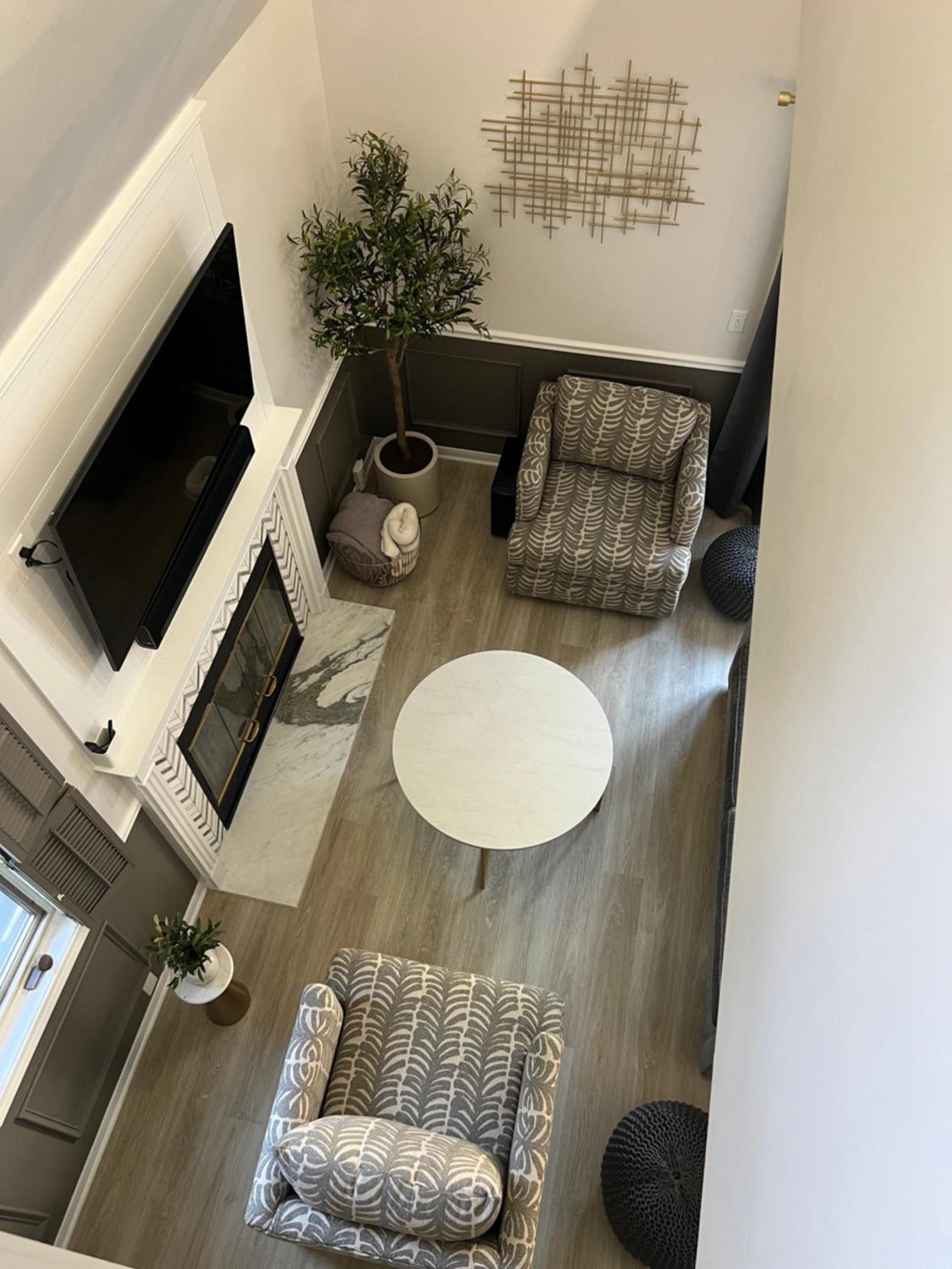 Newly Renovated Loft Villa at Norwich Spa with amenities, 3 minutes to Mohegan view 4