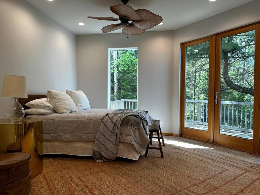 Stunning Beachfront Retreat, Sleeps 12 view 3