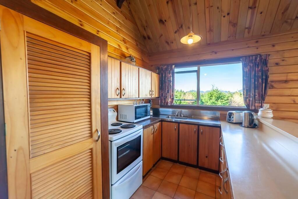 Misty Mountain Hideaway view 5