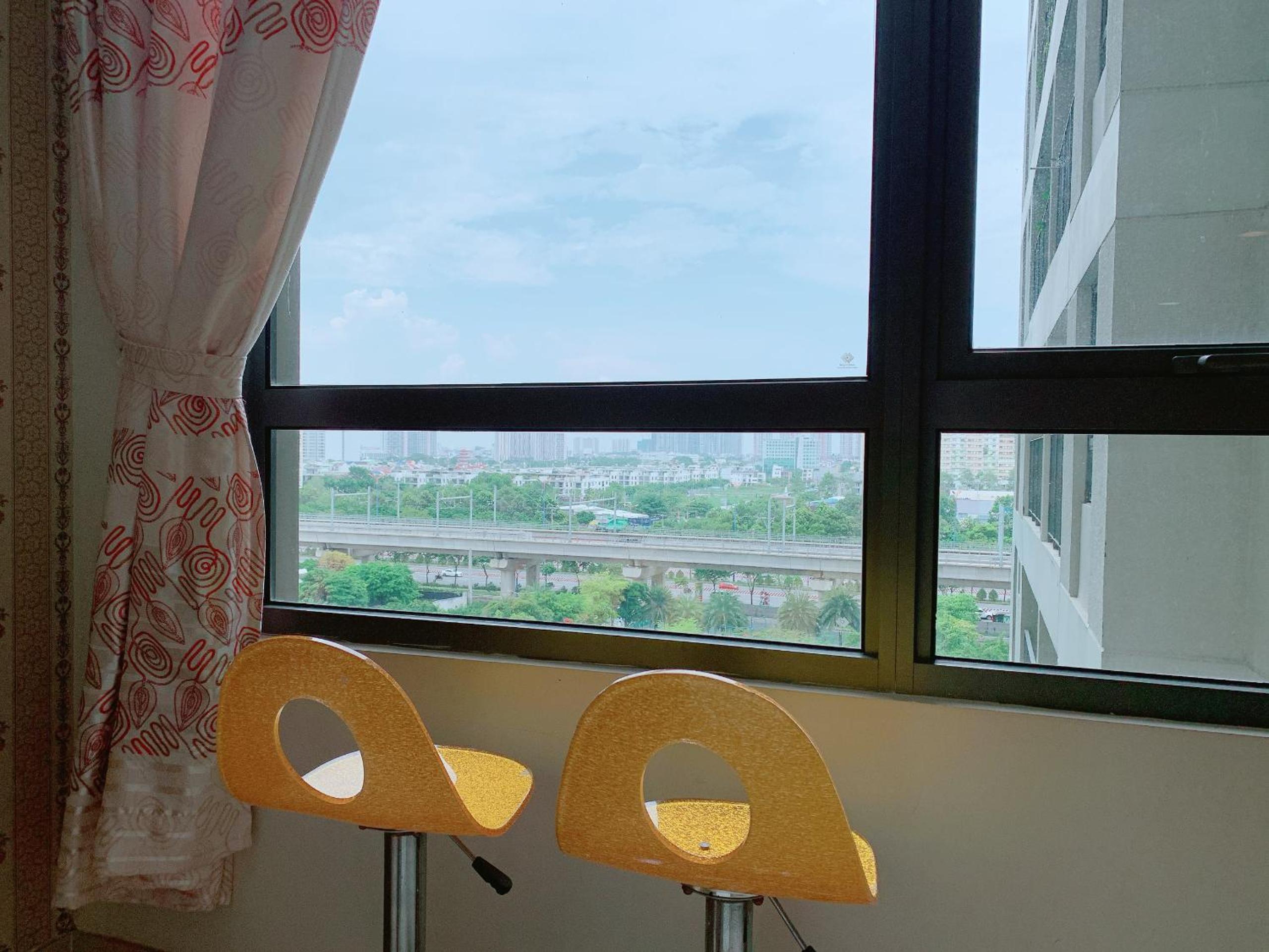 Masteri Thao Dien Comfy Apartment #Nice Balcony #Opening View