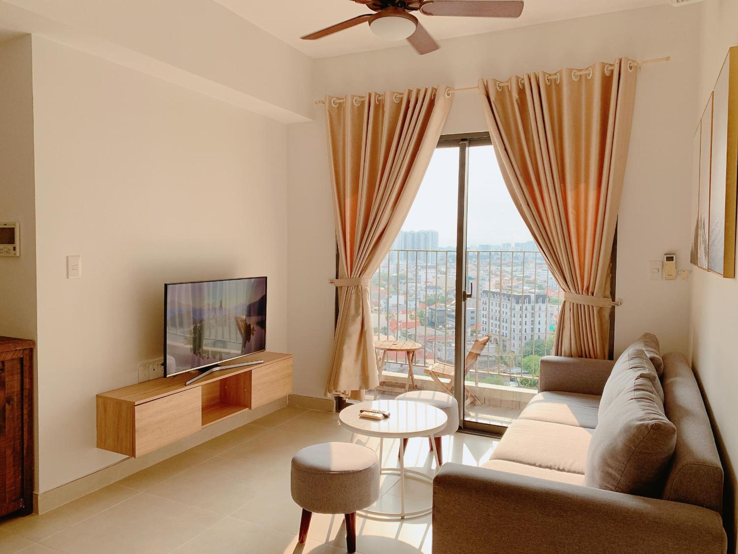 Masteri Thao Dien Comfy Apartment #Nice Balcony #Opening View