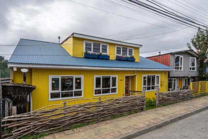 Palafito Amarillo
