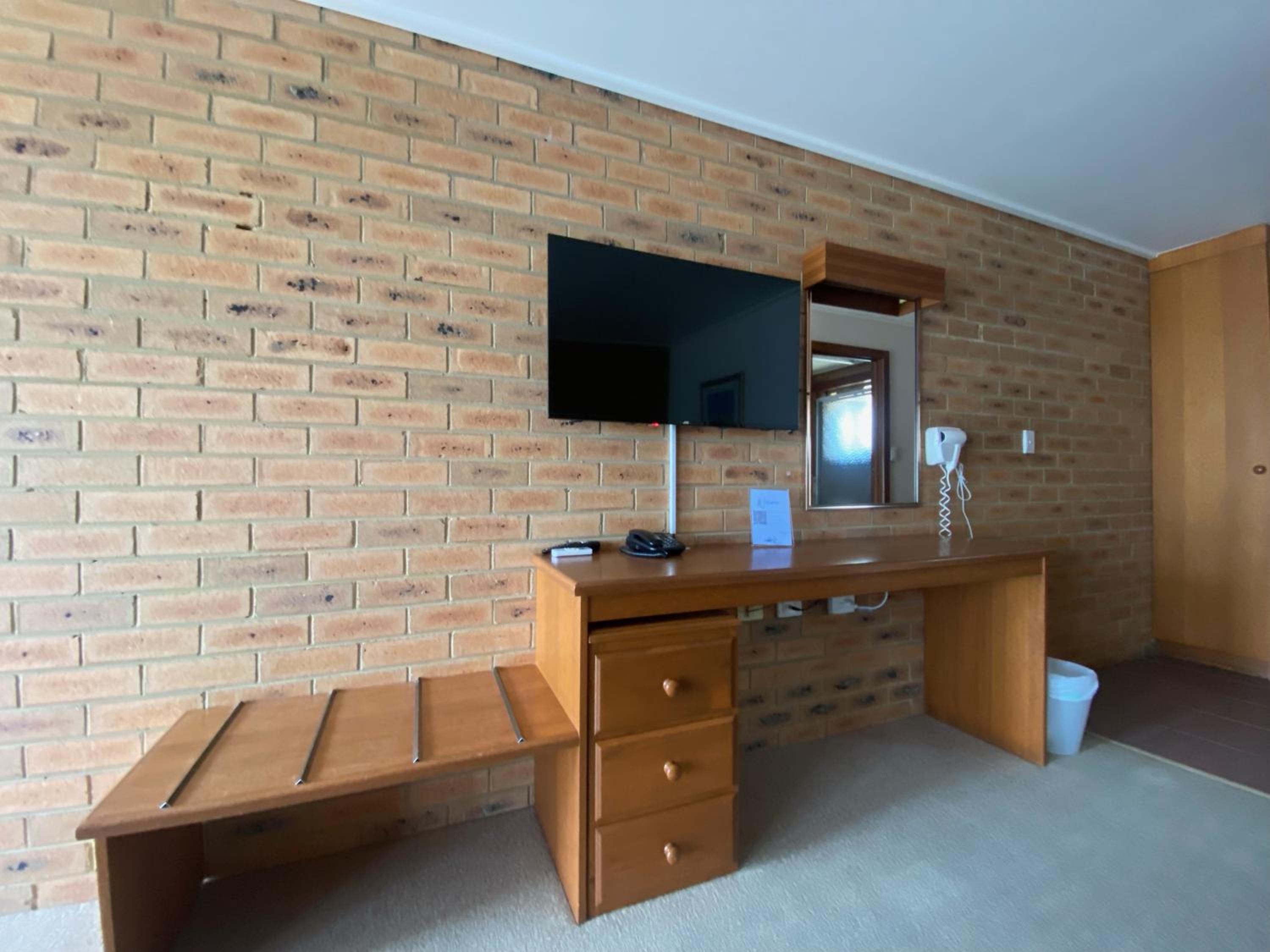 Quays Motel San Remo
