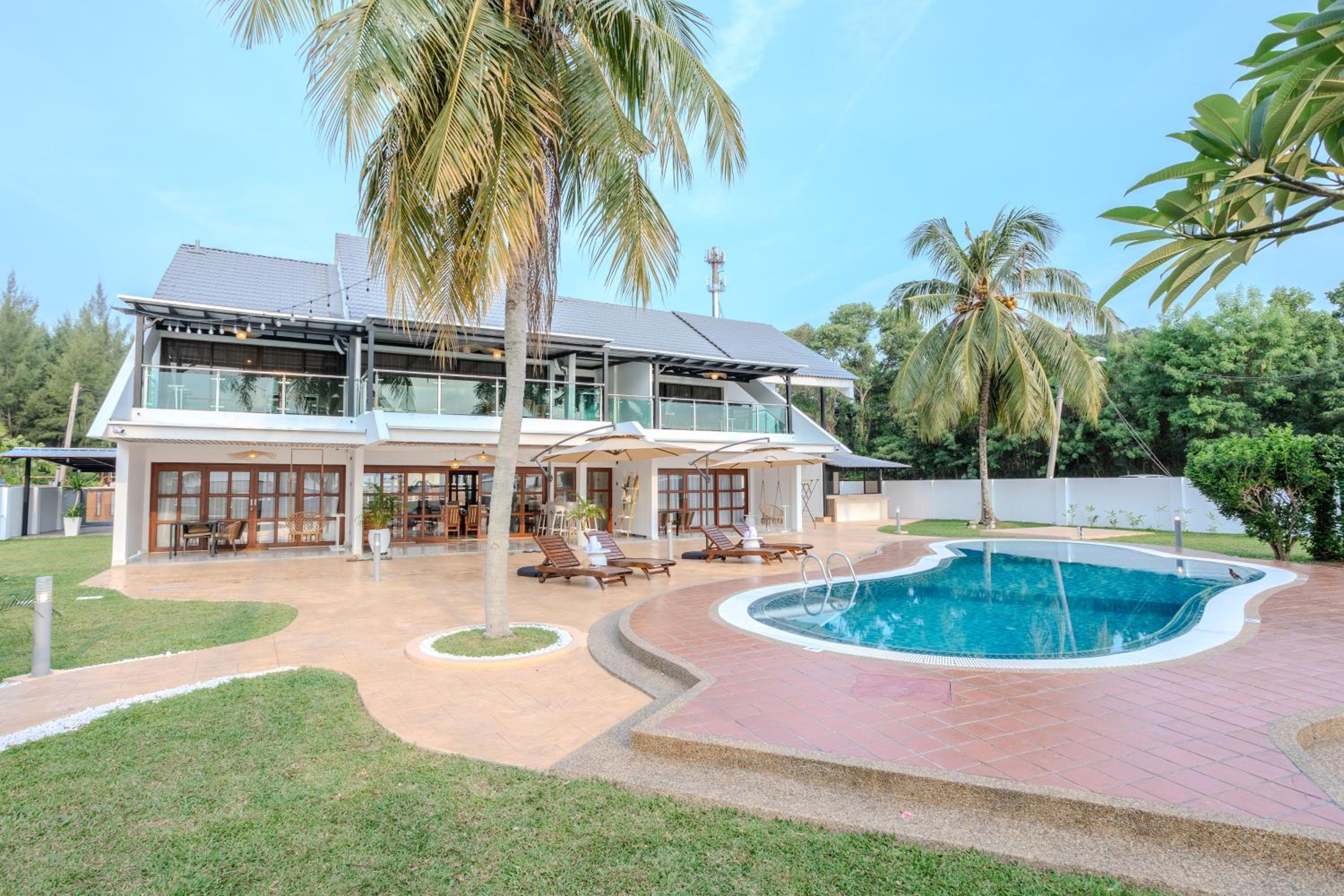 Suntai Villa, Beachfront Suites photo 1