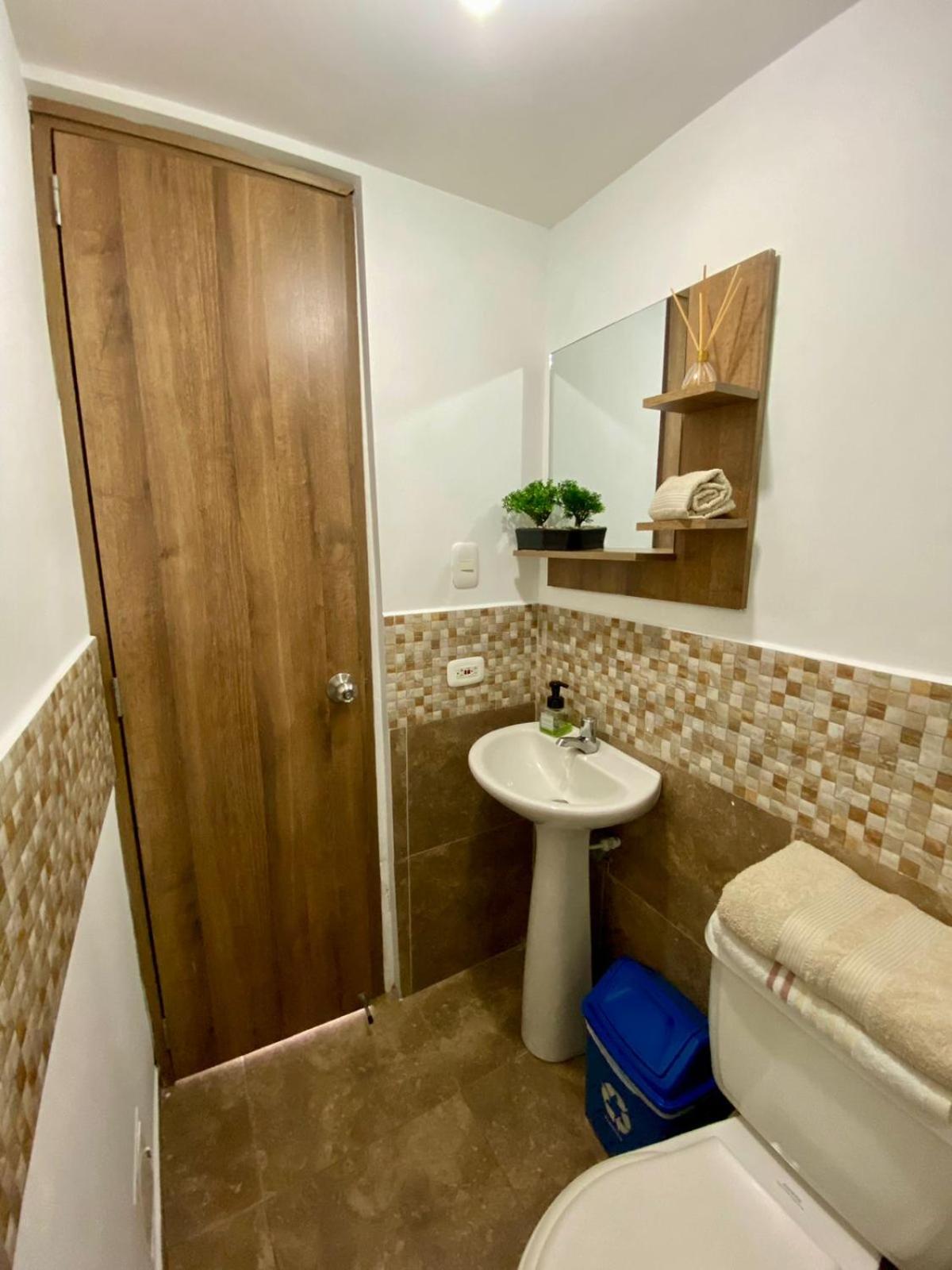 Apartamento Familiar con Piscina y Jacuzzi, Cerca al Parque del Café - Reserva de la Colina