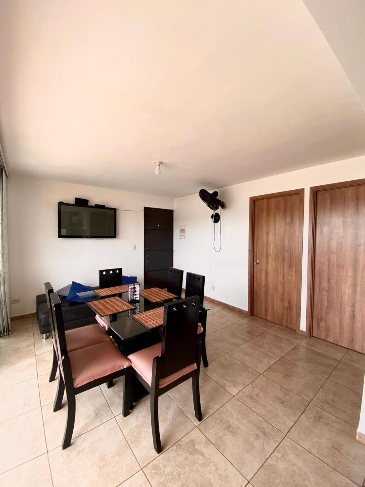 Apartamento Familiar con Piscina y Jacuzzi, Cerca al Parque del Café - Reserva de la Colina