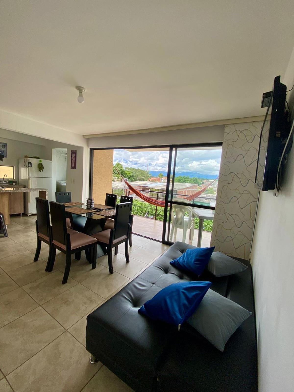 Apartamento Familiar con Piscina y Jacuzzi, Cerca al Parque del Café - Reserva de la Colina