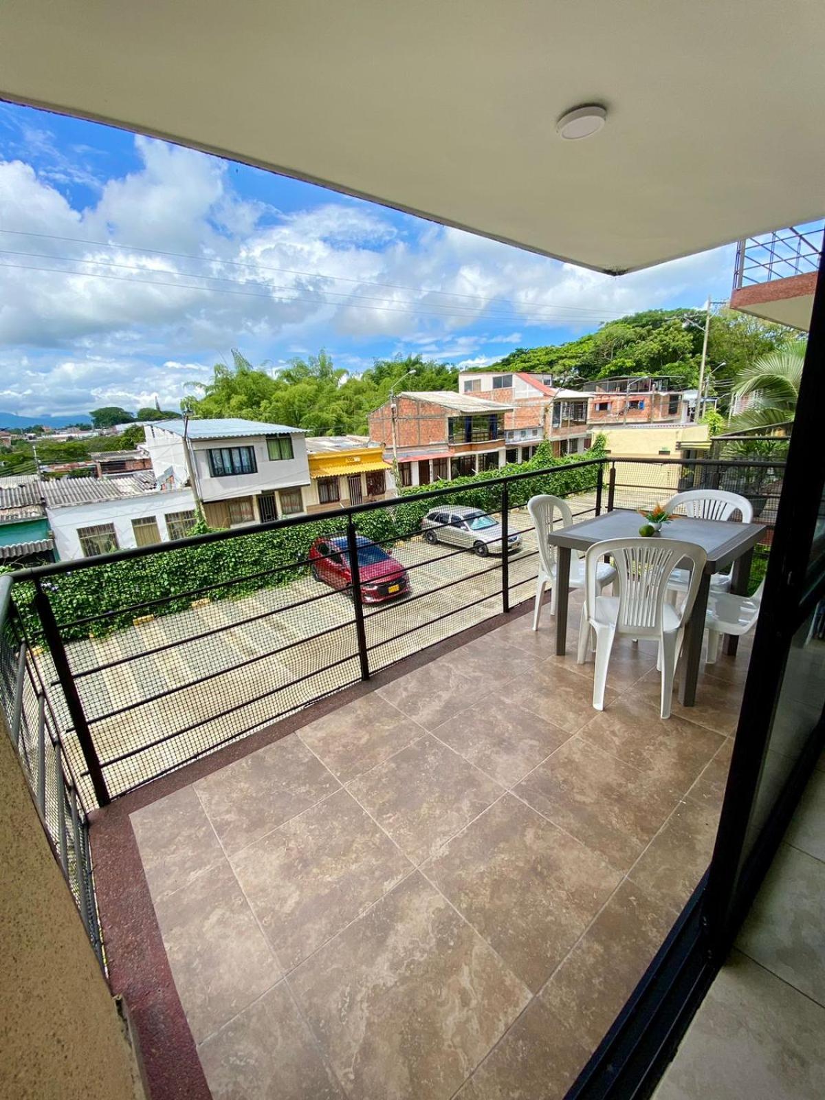 Apartamento Familiar con Piscina y Jacuzzi, Cerca al Parque del Café - Reserva de la Colina