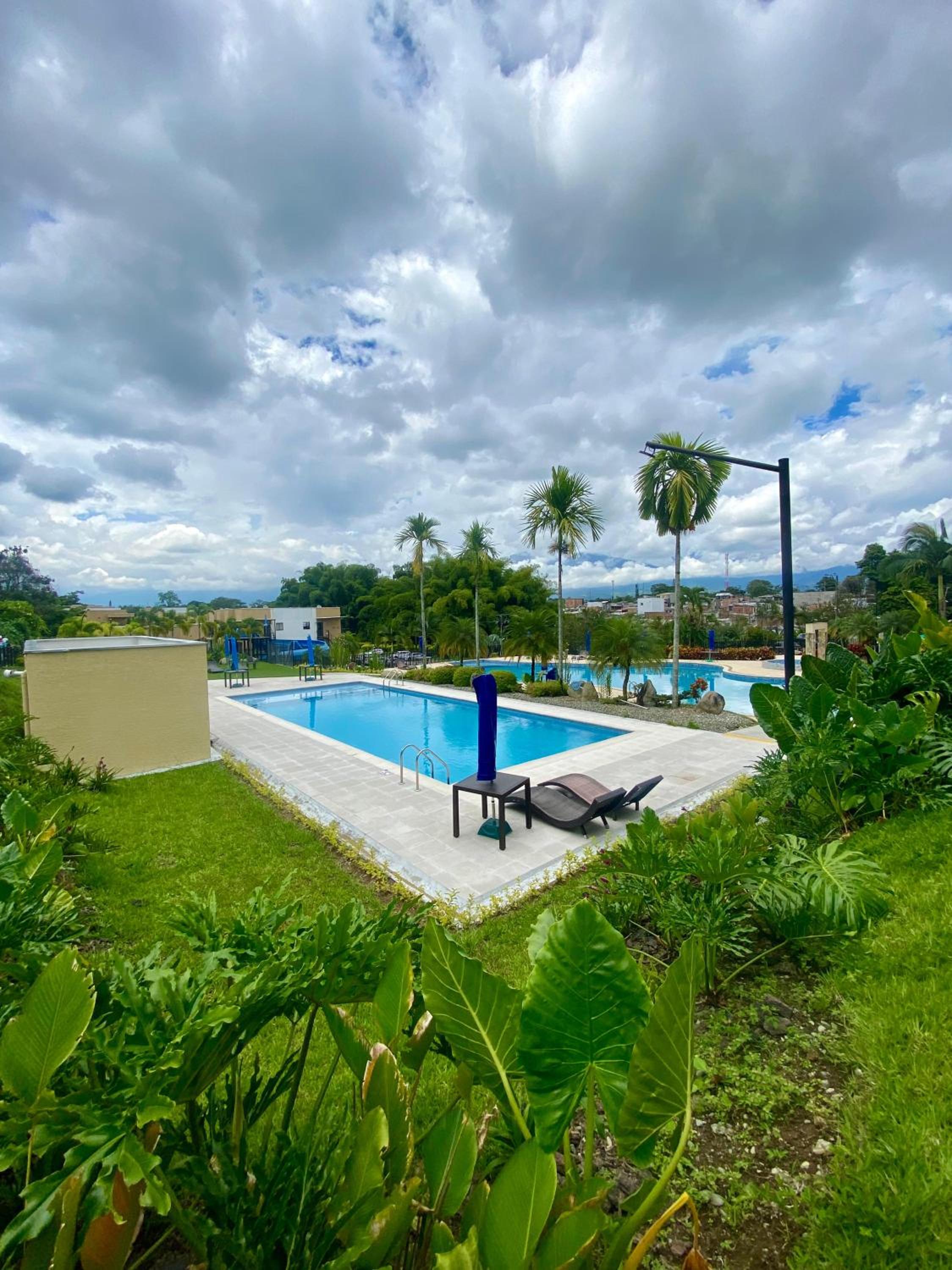 Apartamento Familiar con Piscina y Jacuzzi, Cerca al Parque del Café - Reserva de la Colina