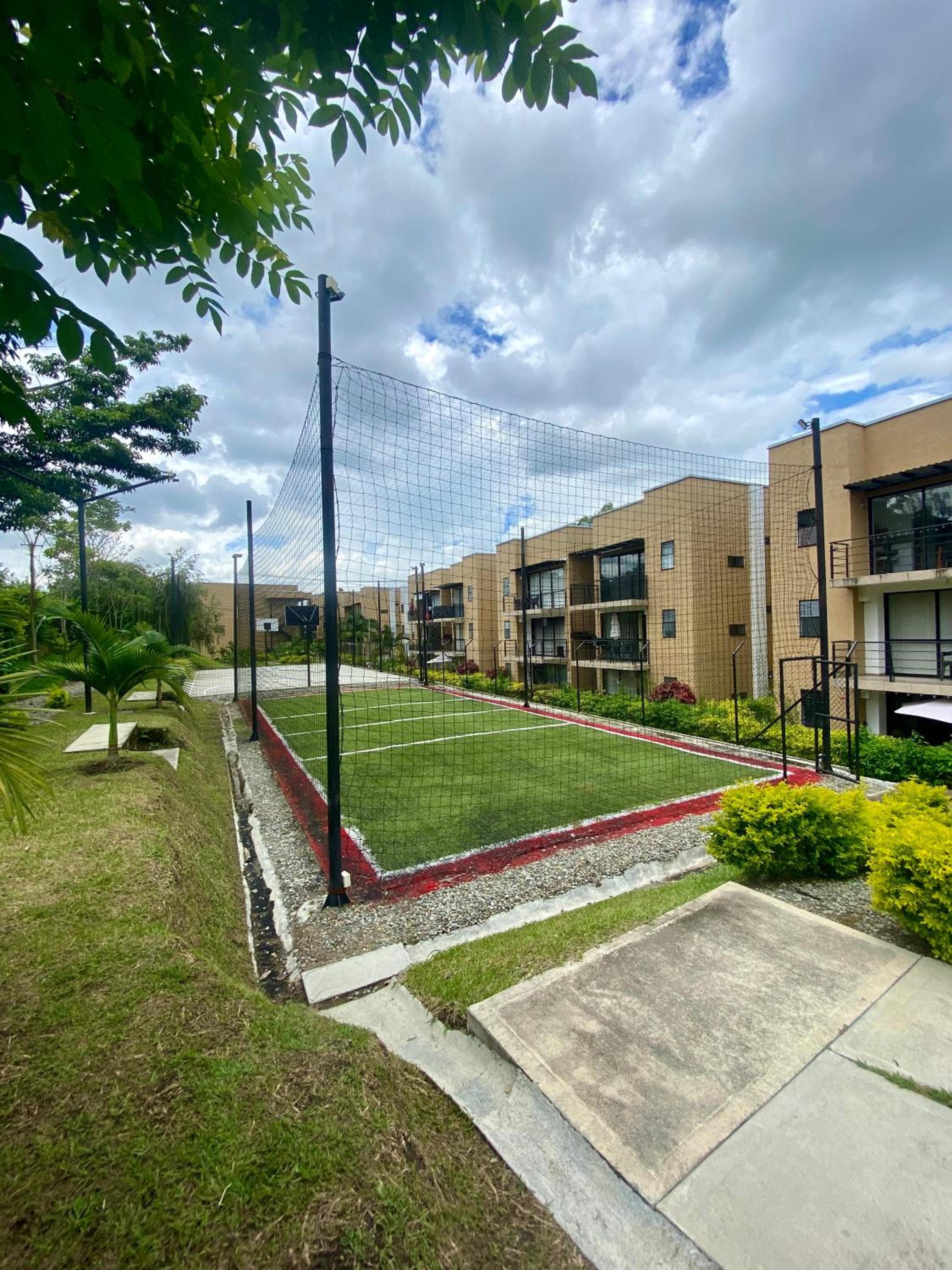 Apartamento Familiar con Piscina y Jacuzzi, Cerca al Parque del Café - Reserva de la Colina