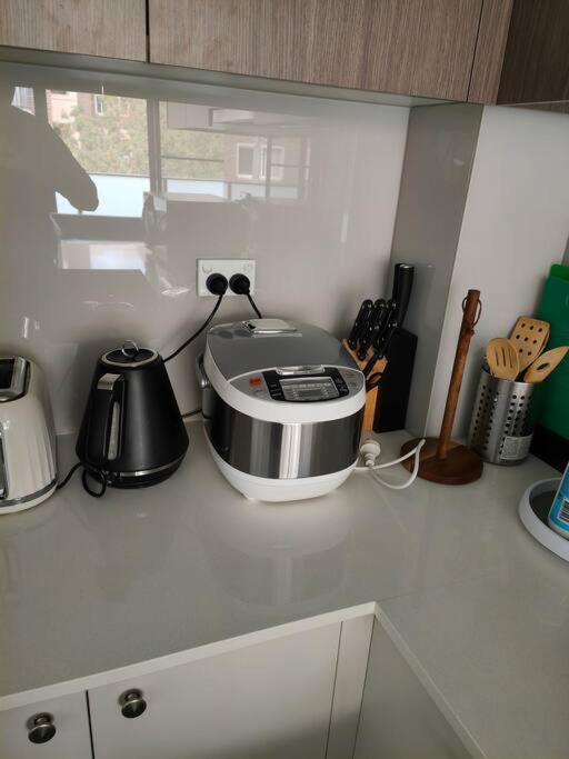 2Bd 2Bth Lux Apartmt Hurstville