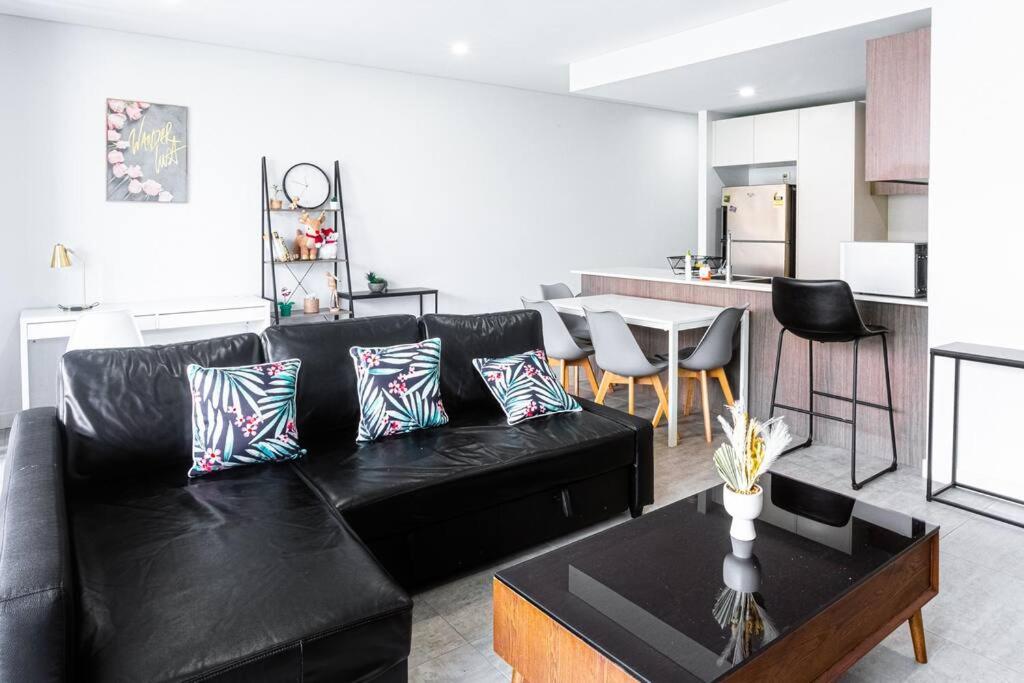 2Bd 2Bth Lux Apartmt Hurstville