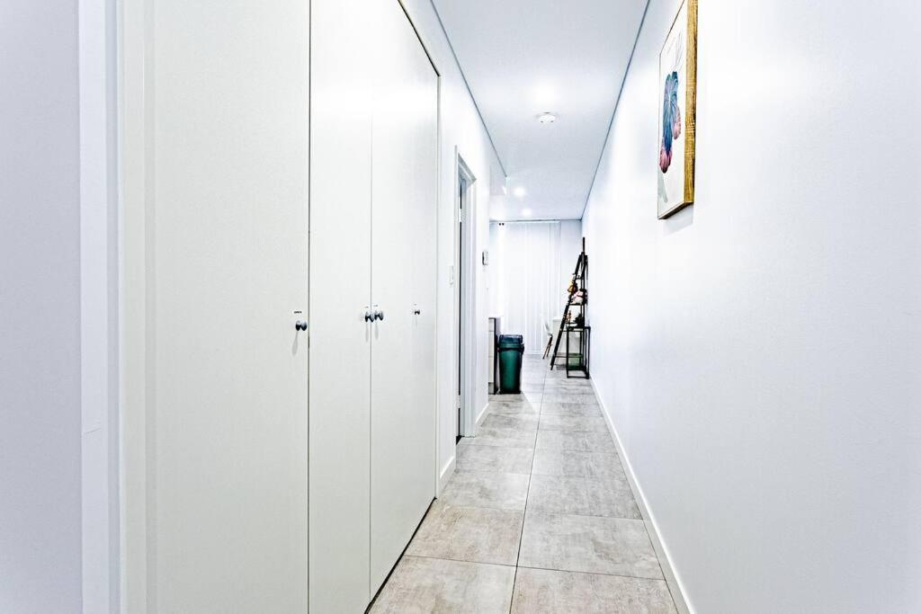 2Bd 2Bth Lux Apartmt Hurstville