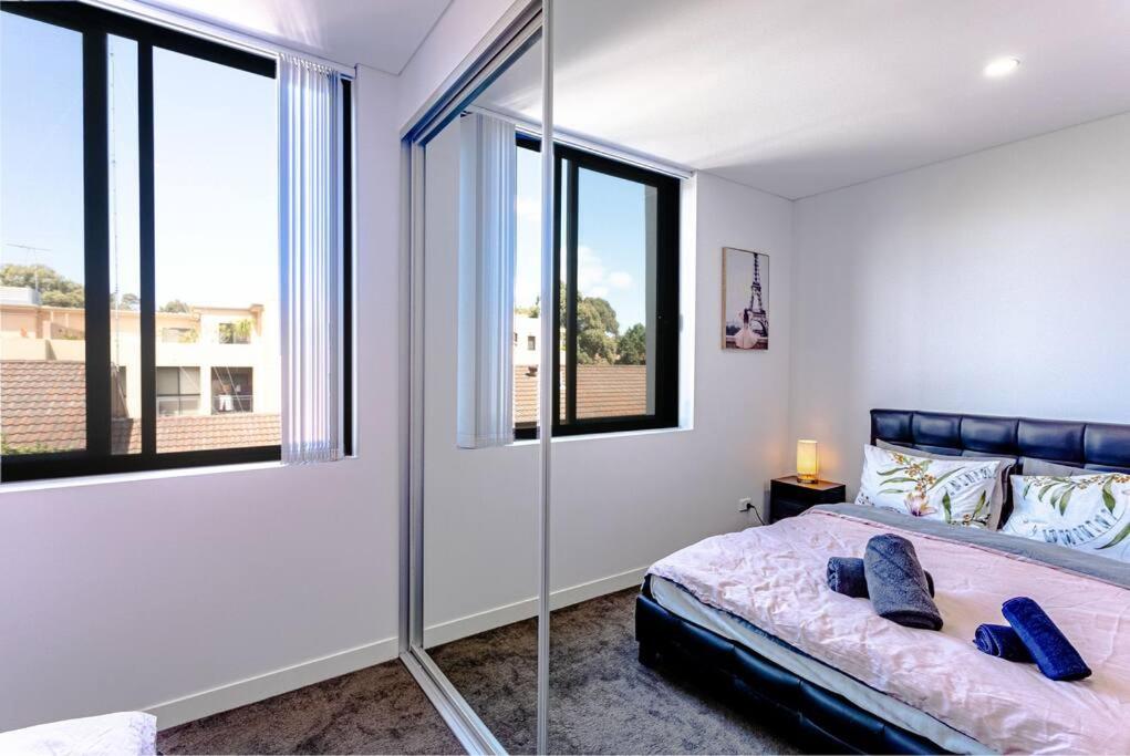2Bd 2Bth Lux Apartmt Hurstville
