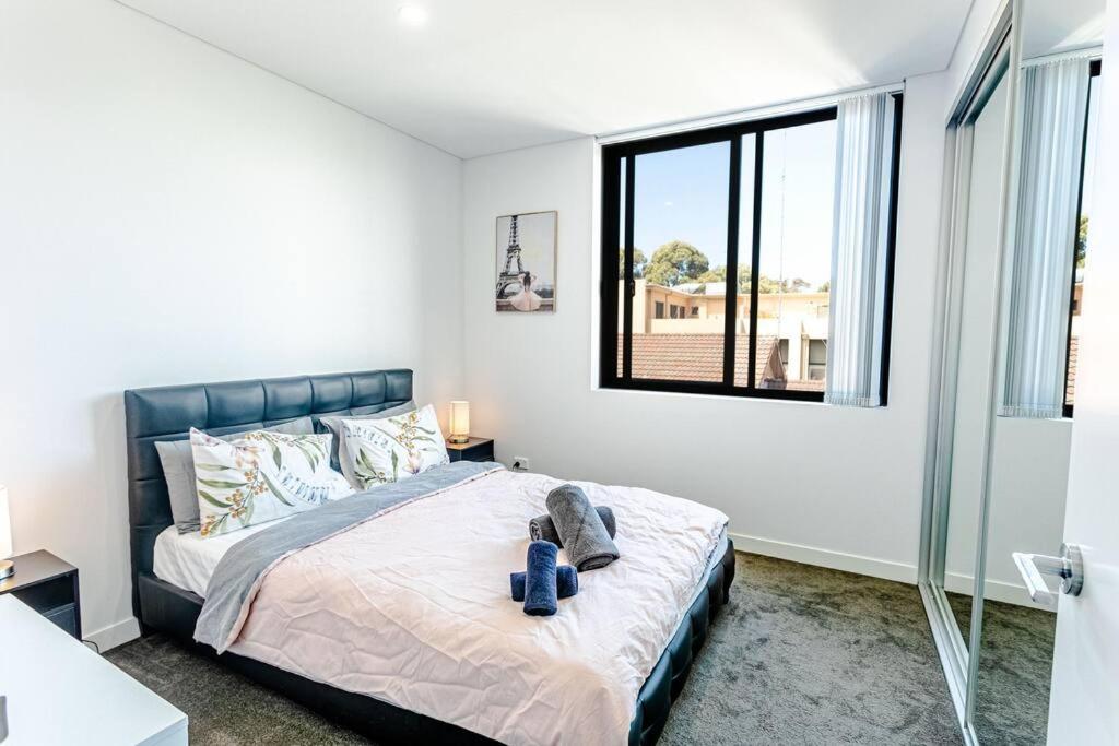 2Bd 2Bth Lux Apartmt Hurstville