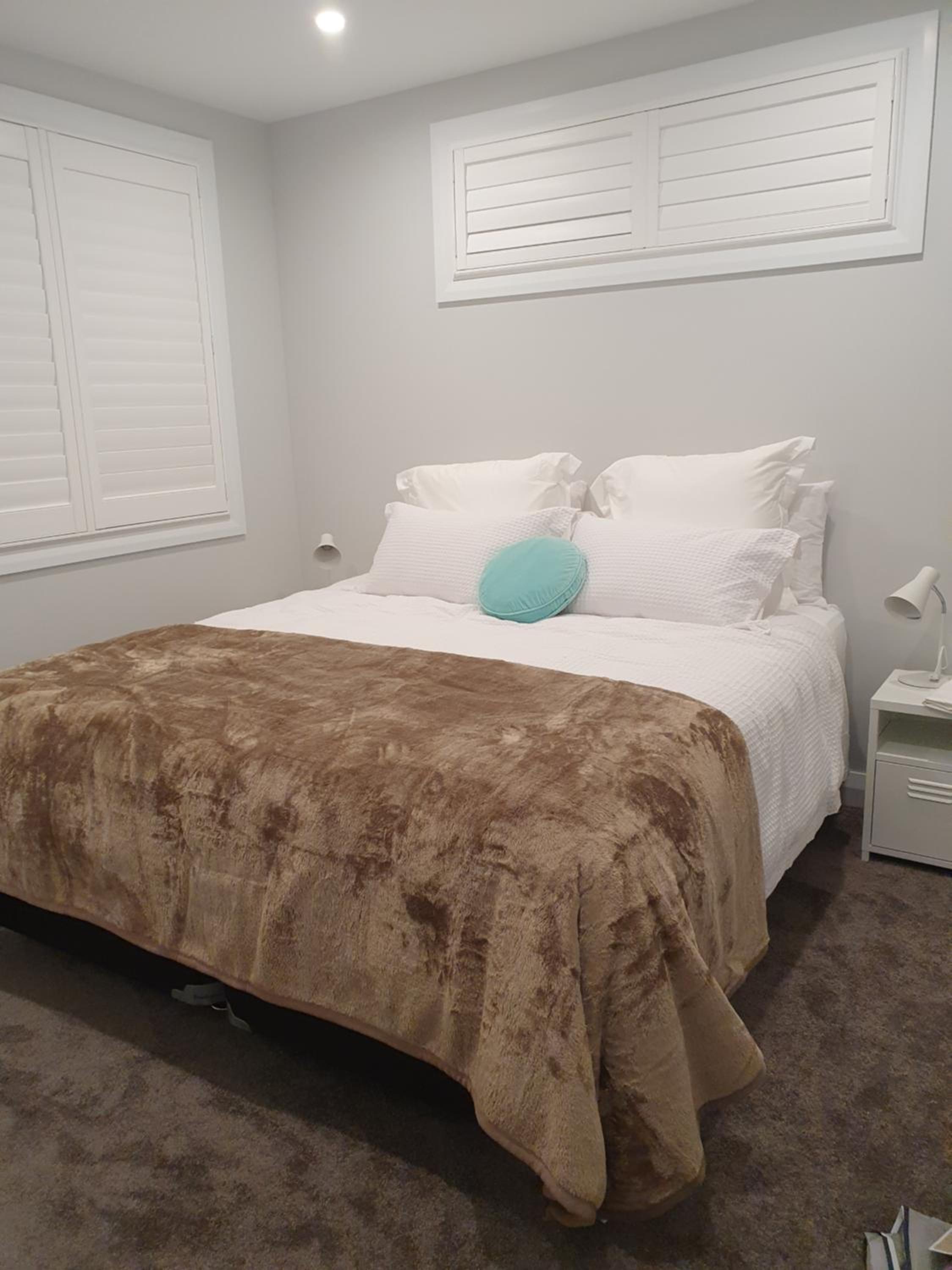 Newly built 1 bedroom unit in central Khandallah view 5