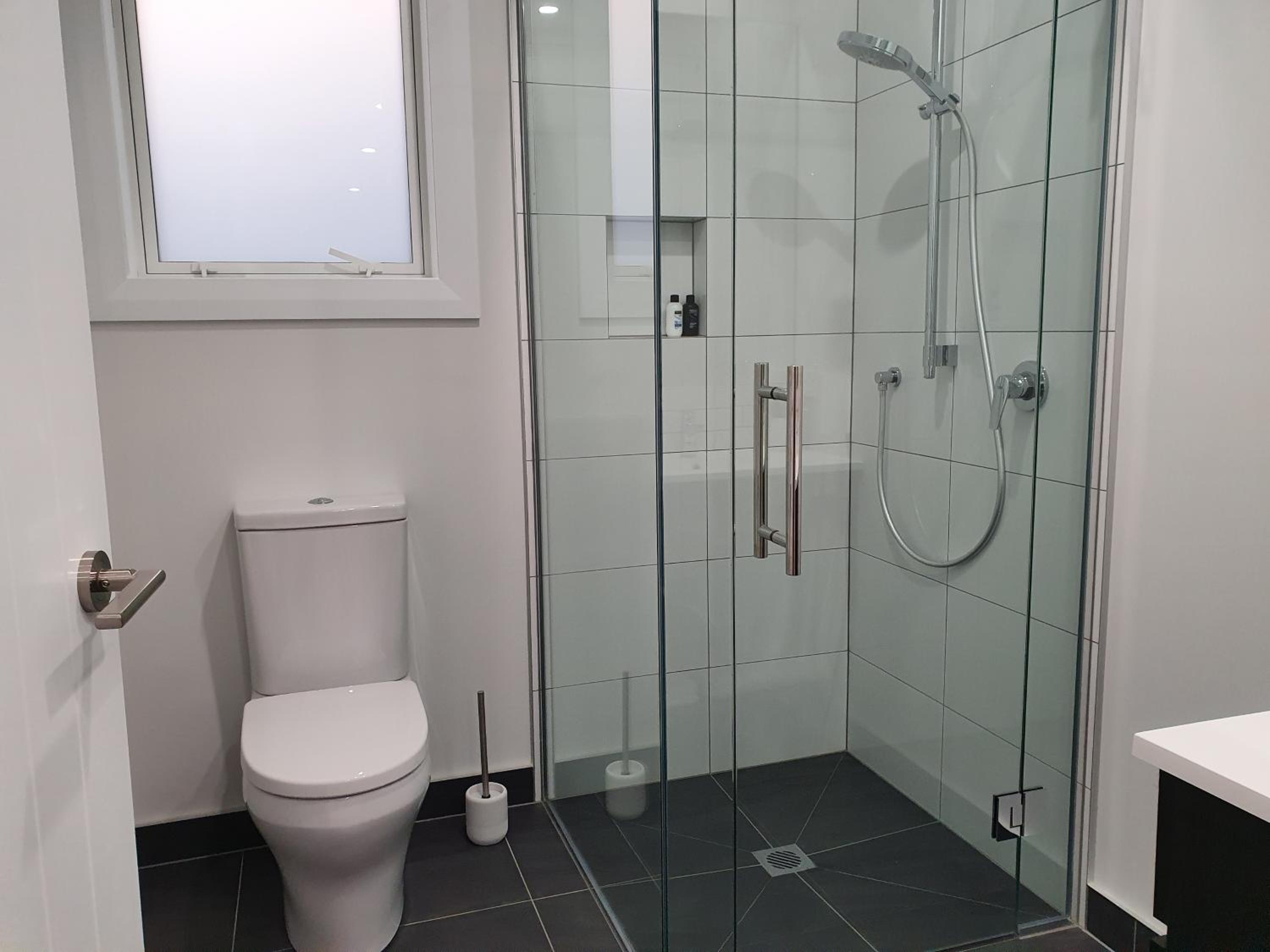 Newly built 1 bedroom unit in central Khandallah view 2