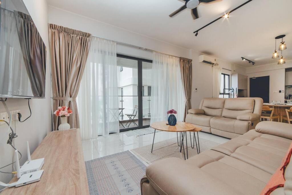 BayLaurel CozyCorner 3BR8Pax Seaview Poolview