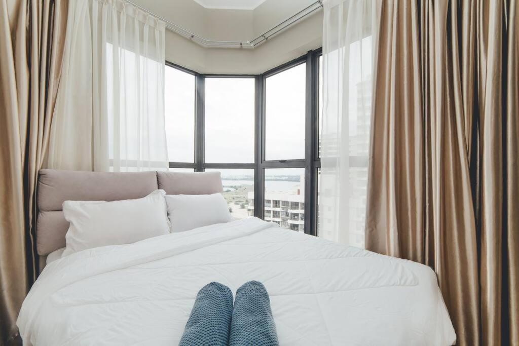 BayLaurel CozyCorner 3BR8Pax Seaview Poolview
