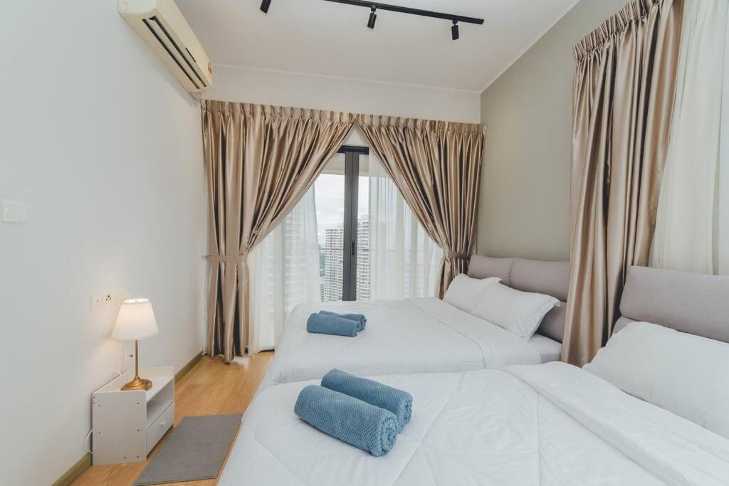 BayLaurel CozyCorner 3BR8Pax Seaview Poolview