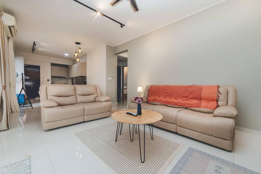 BayLaurel CozyCorner 3BR8Pax Seaview Poolview