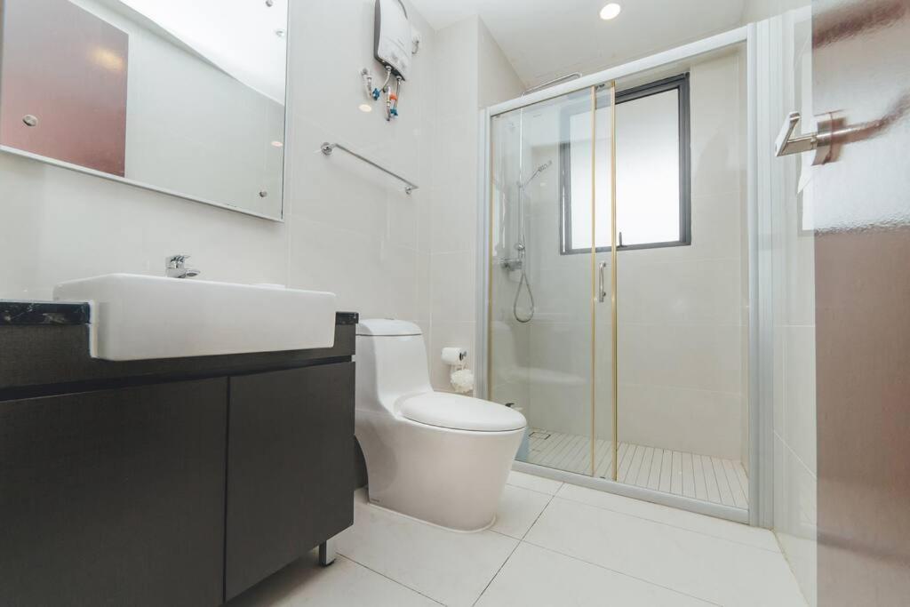 BayLaurel CozyCorner 3BR8Pax Seaview Poolview