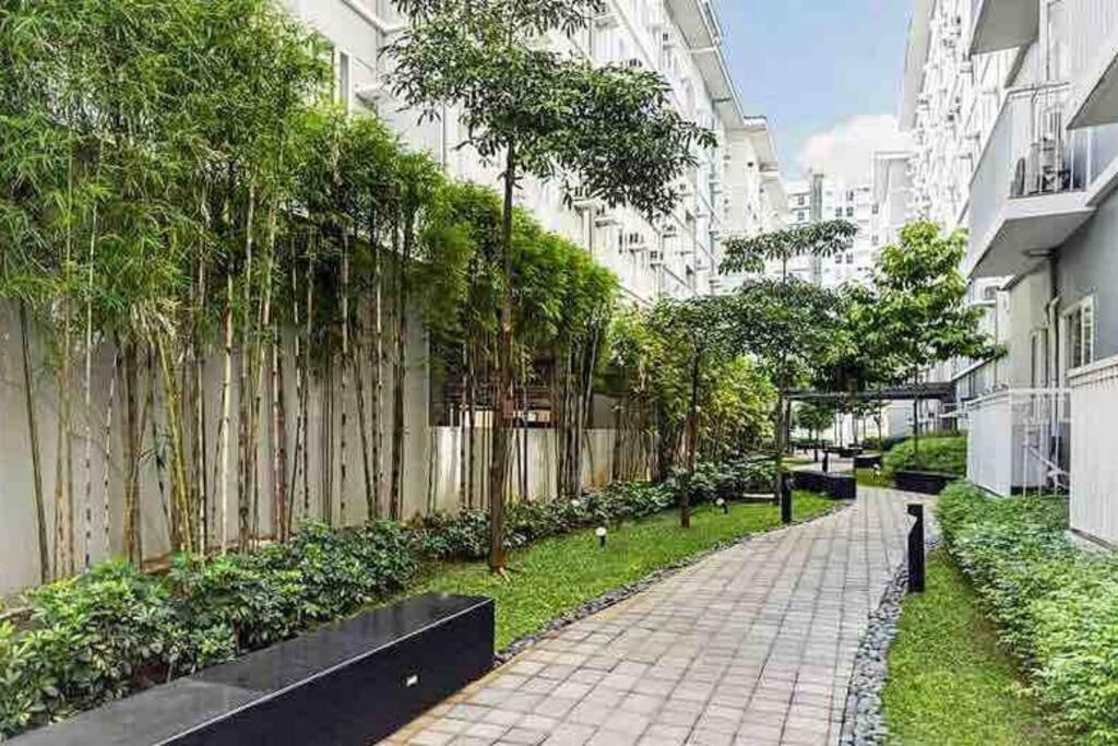 Chic Contemporary Haven in Quezon City view 3