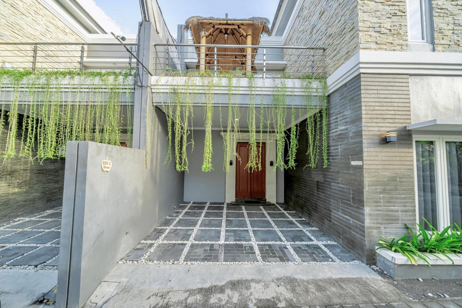 Peaceful & Quiet 3BD Villa - Near Canggu & Seminyak view 4