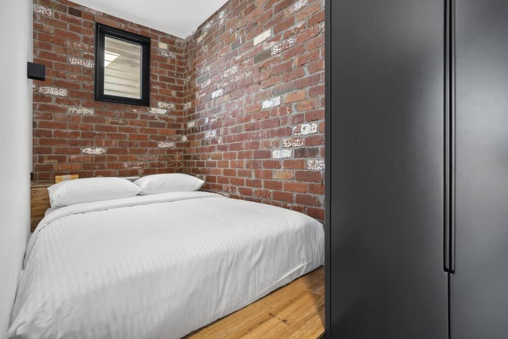 The Pix Studio Modern Industrial Stay
